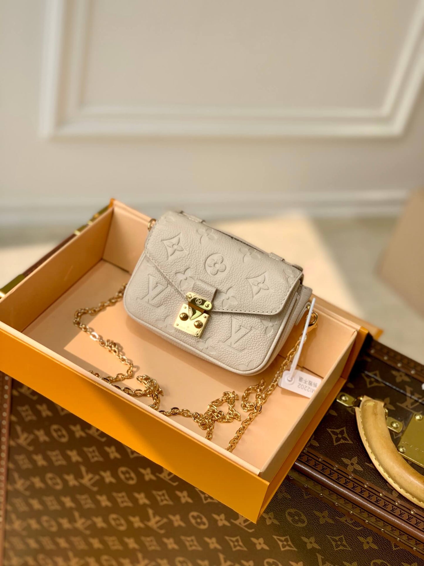 M81390 MICRO M¨¦TIS Gold Chain Bag grey