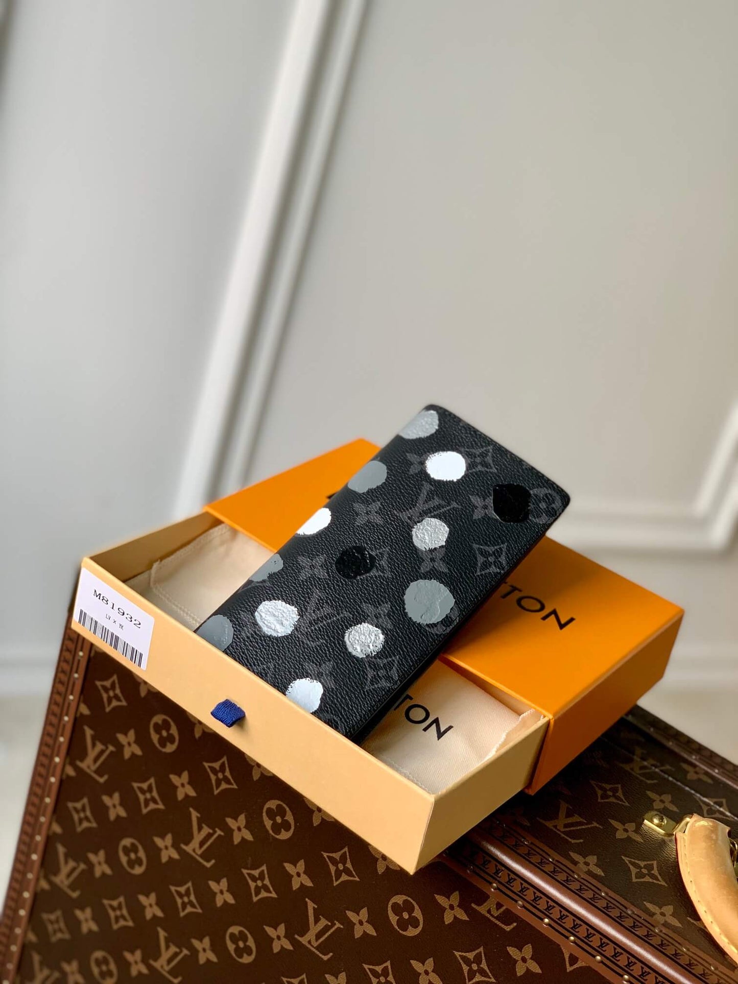 m81932 yk portefeuille brazza wallet black