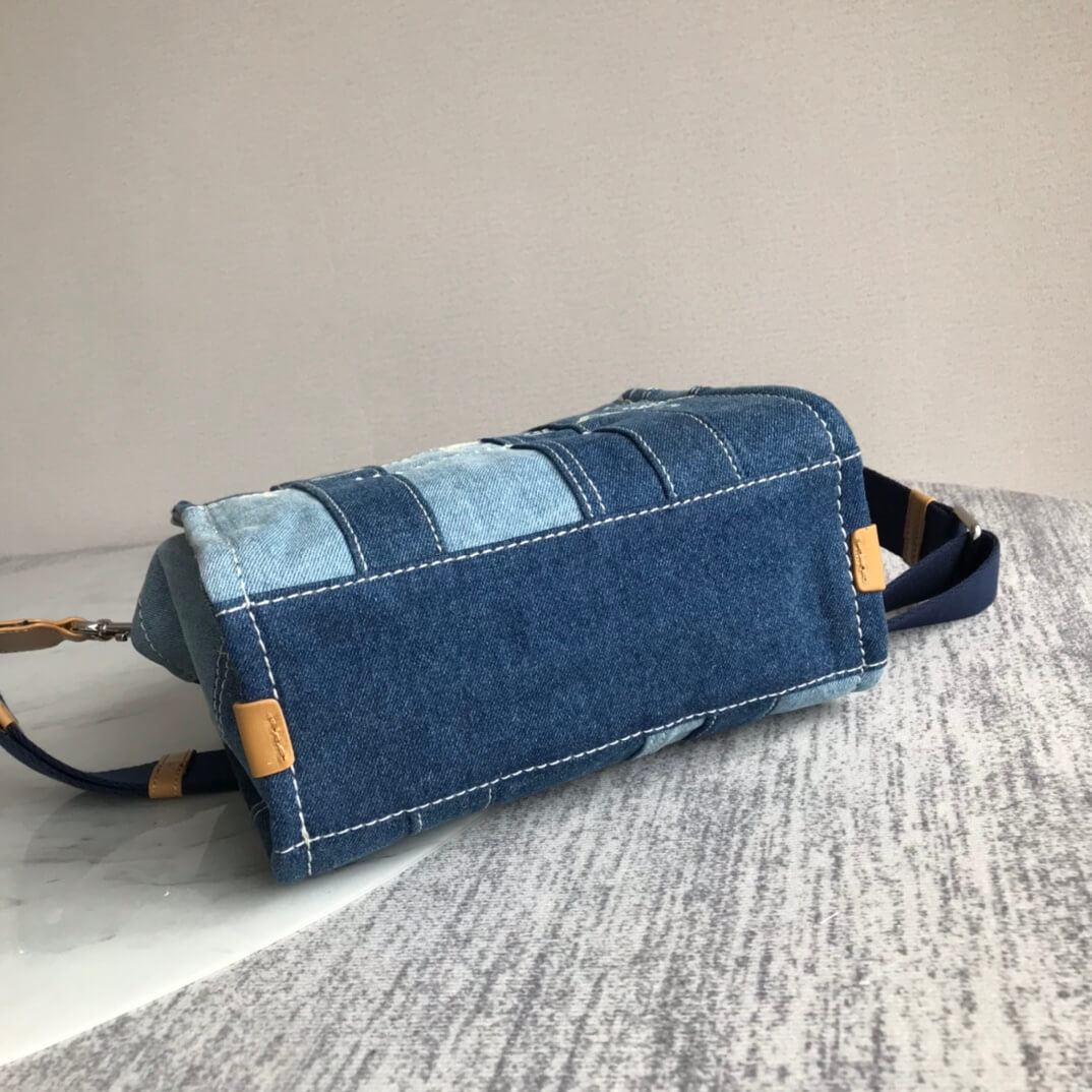 marc jacobs the denim tote bag blue medium 26cm