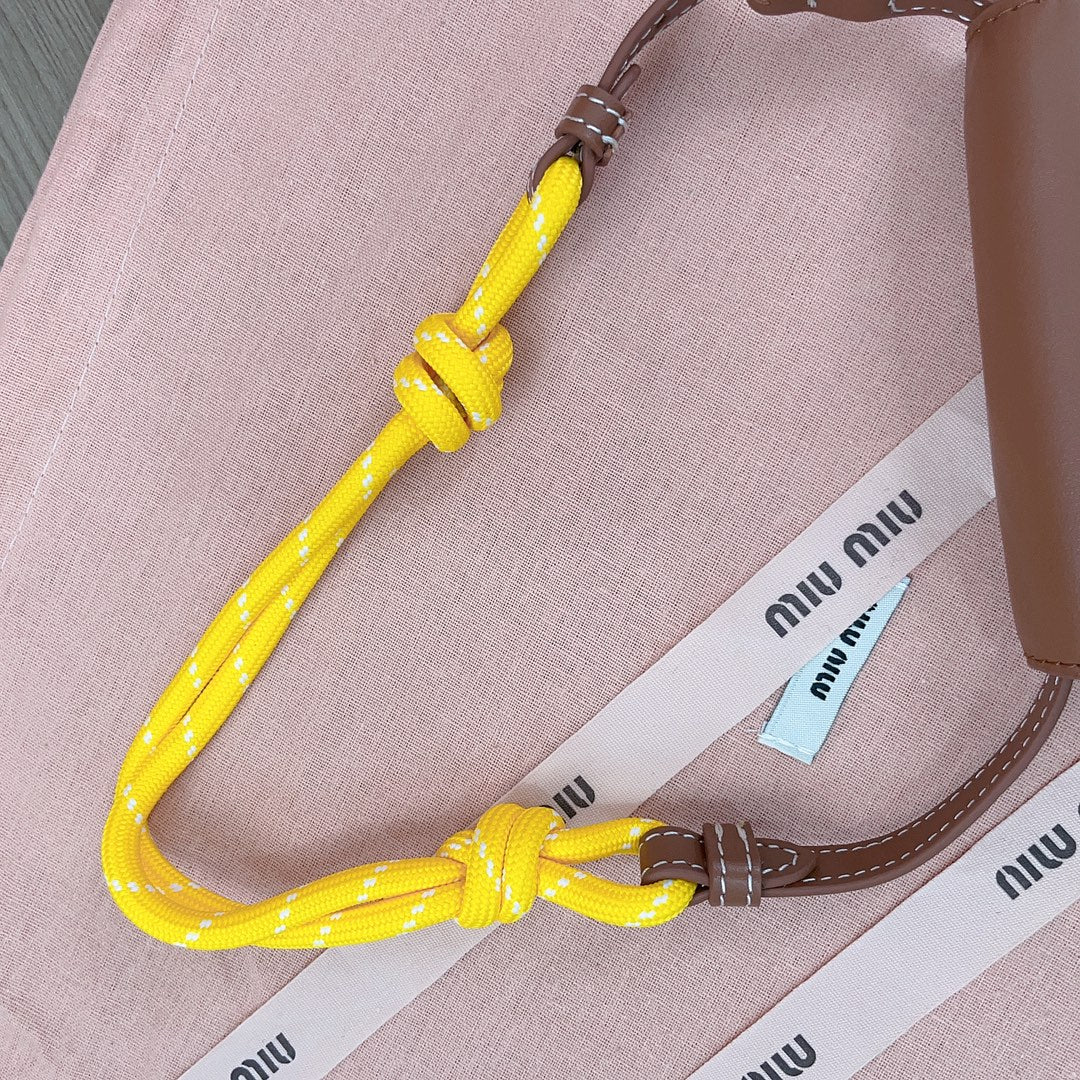 miumiu mini bag 5dn014 brown