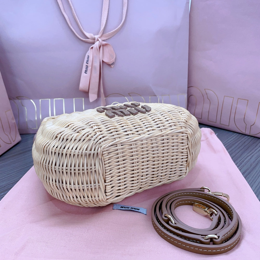 miumiu woven basket bag handbag 5bc125