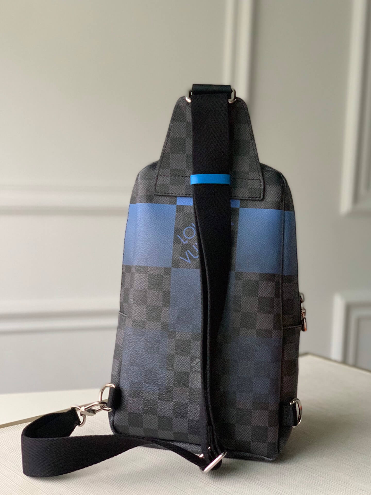 n40403 avenue damier graphite giant chest bag cross body bags blue calfskin mens bag