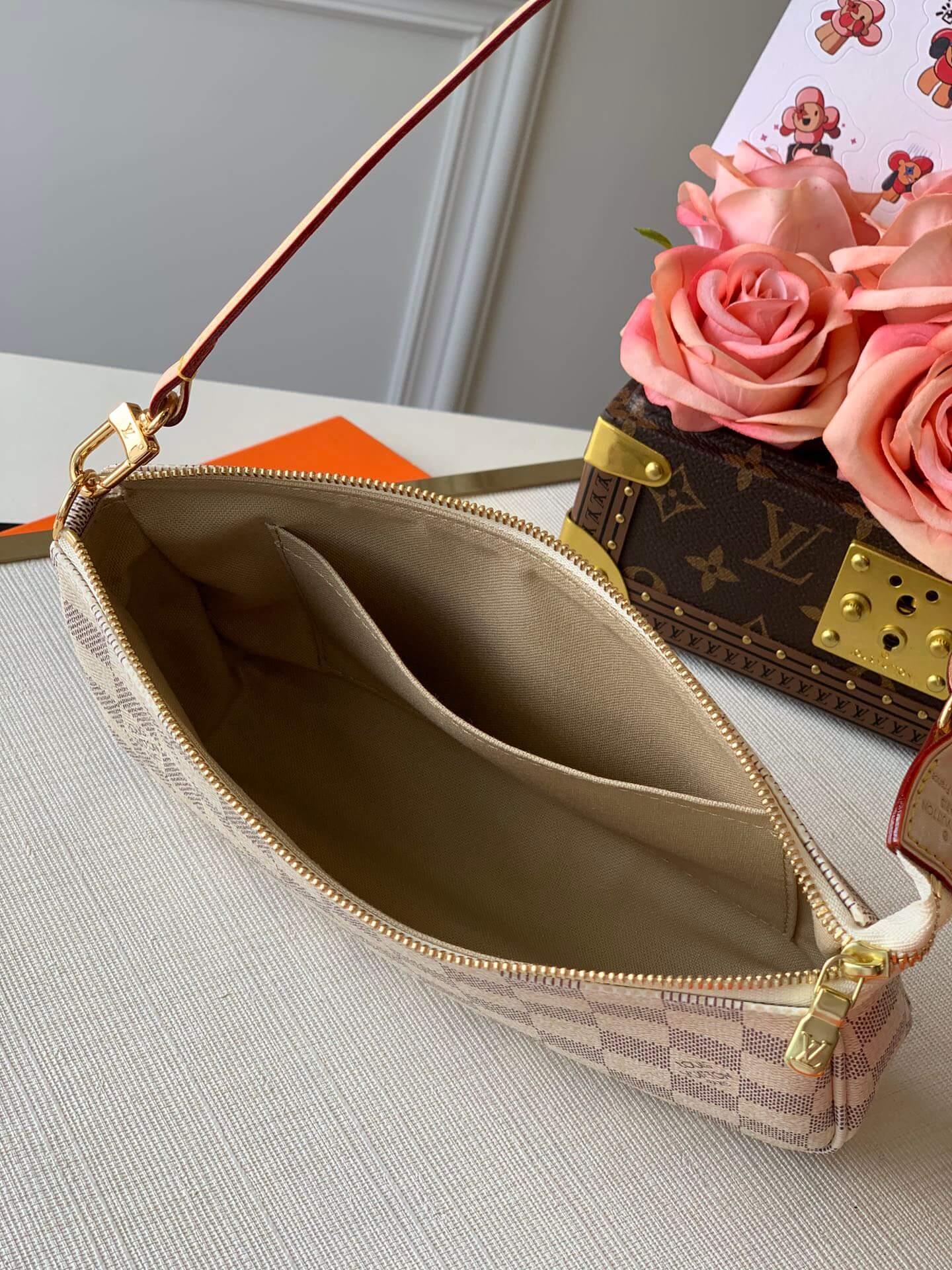 n41207 pochette accessoires damier azur clutch bag shoulder bag