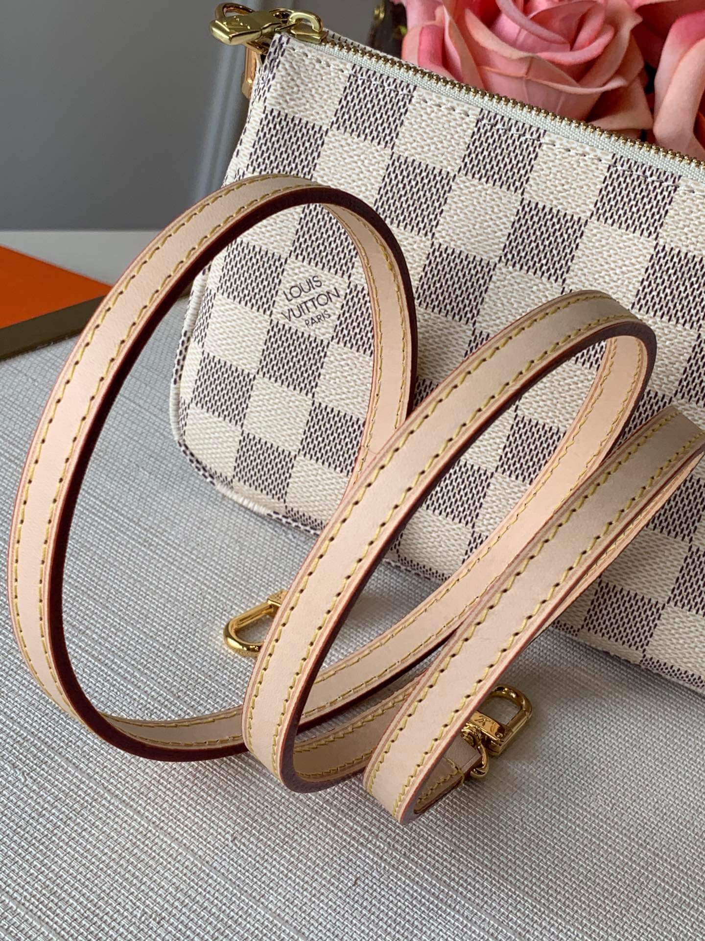 n41207 pochette accessoires damier azur clutch bag shoulder bag