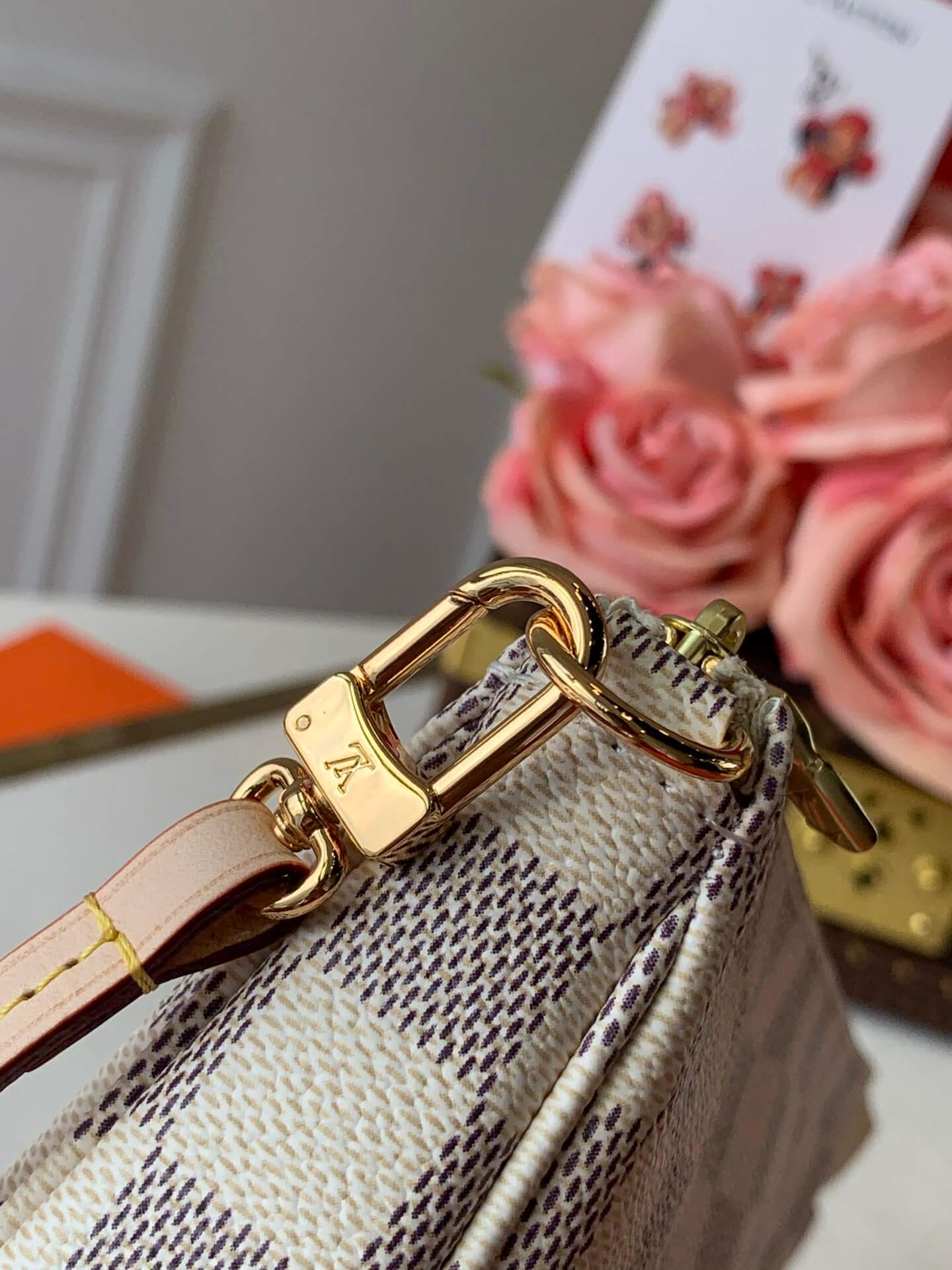 n41207 pochette accessoires damier azur clutch bag shoulder bag