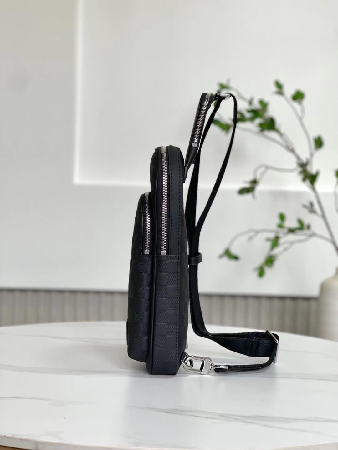 n45303 avenue slingbag nm men bag black