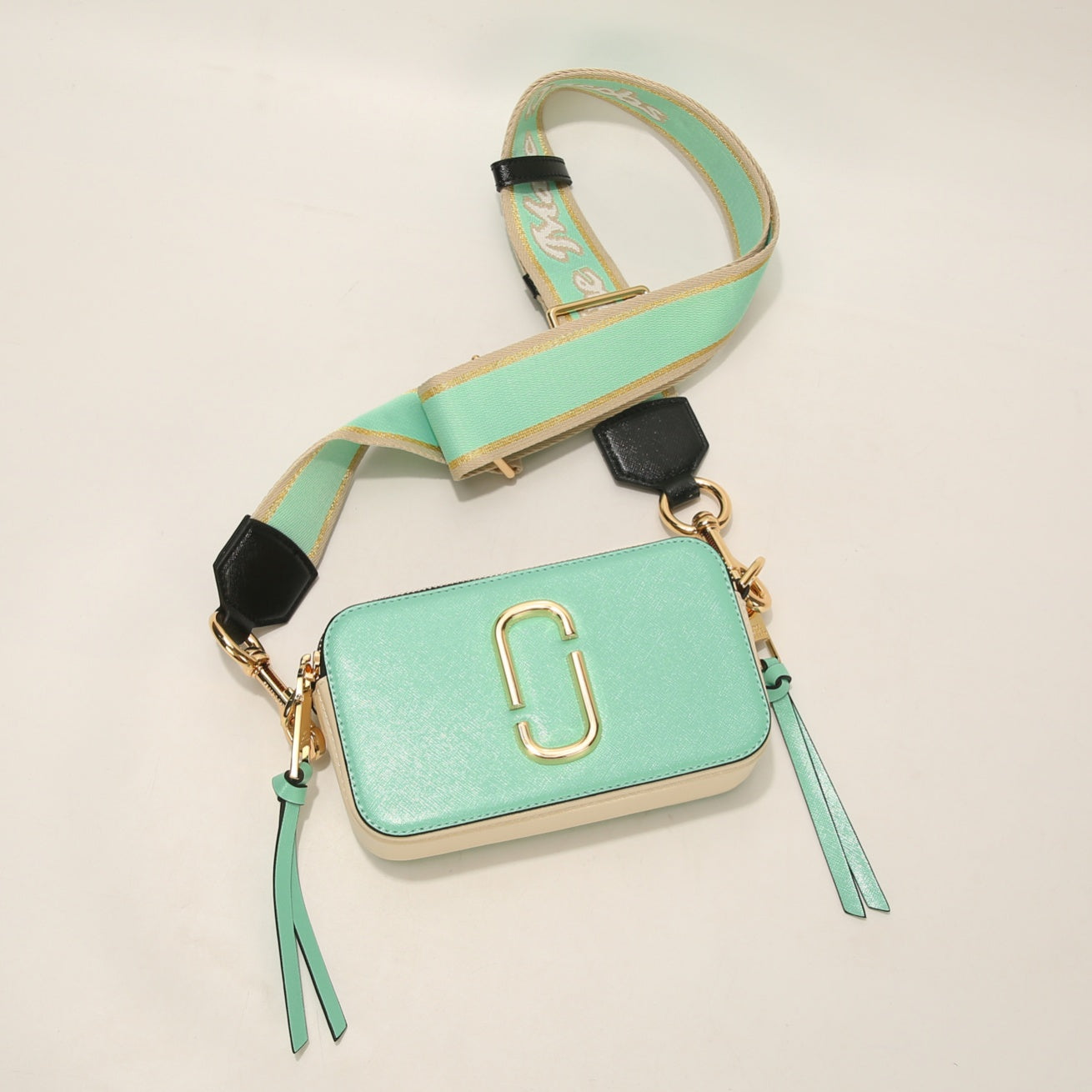snapshot no111 light green brown khika