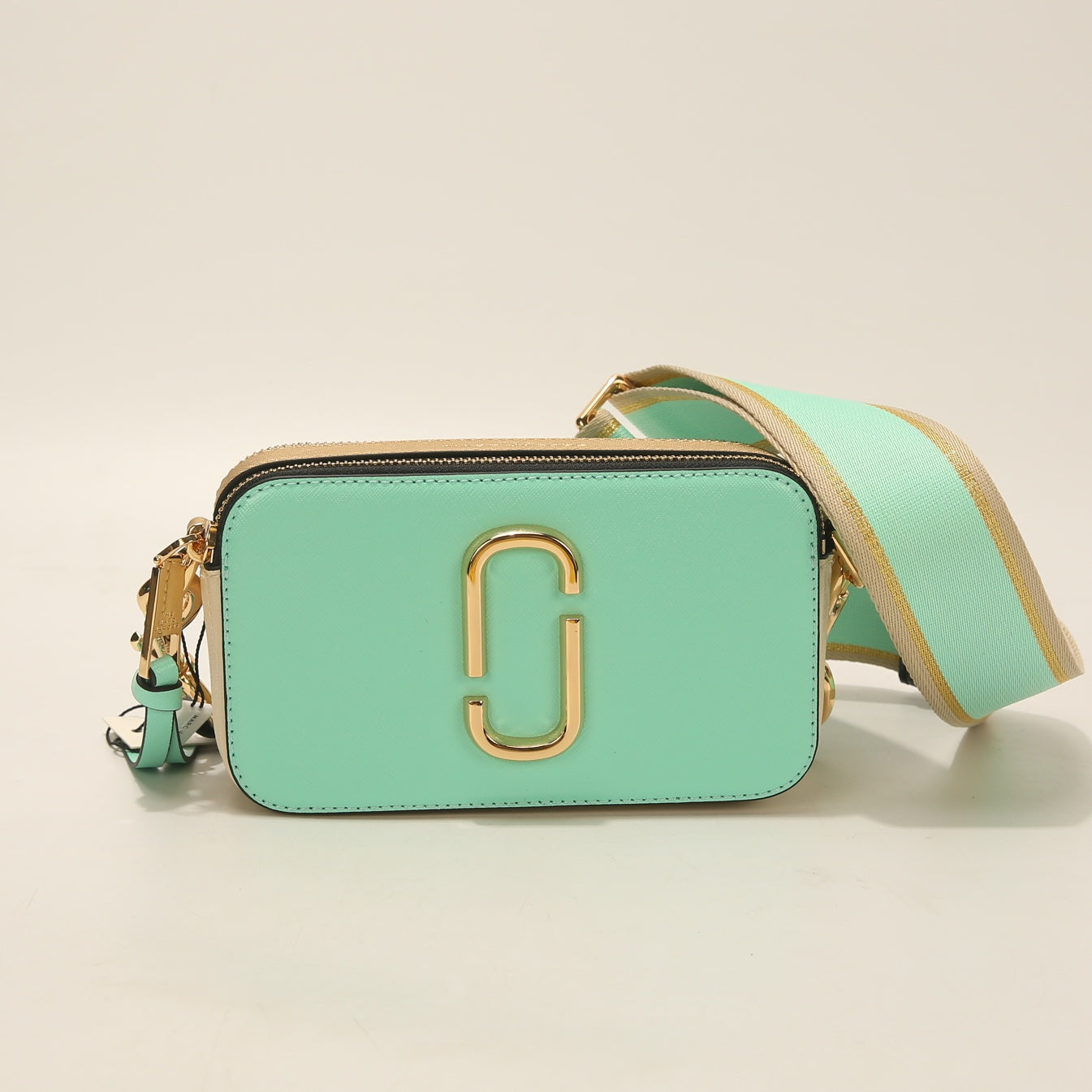 snapshot no111 light green brown khika