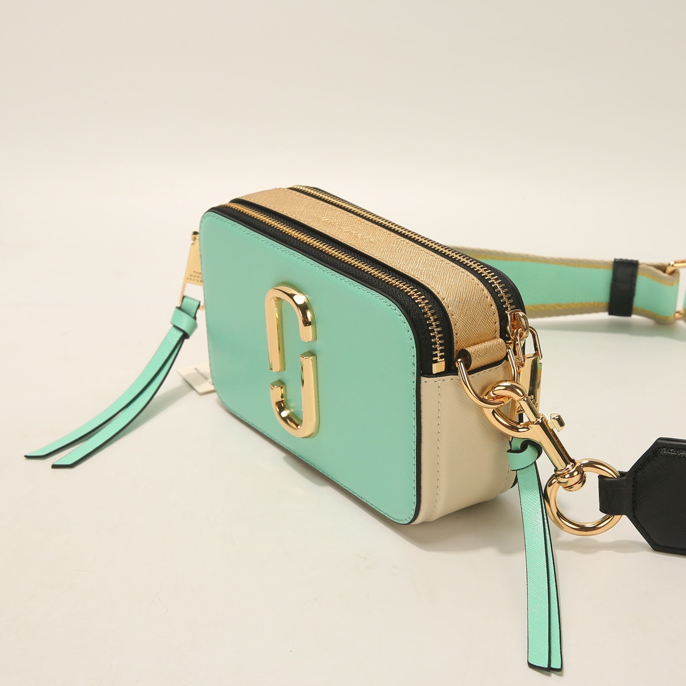 snapshot no111 light green brown khika