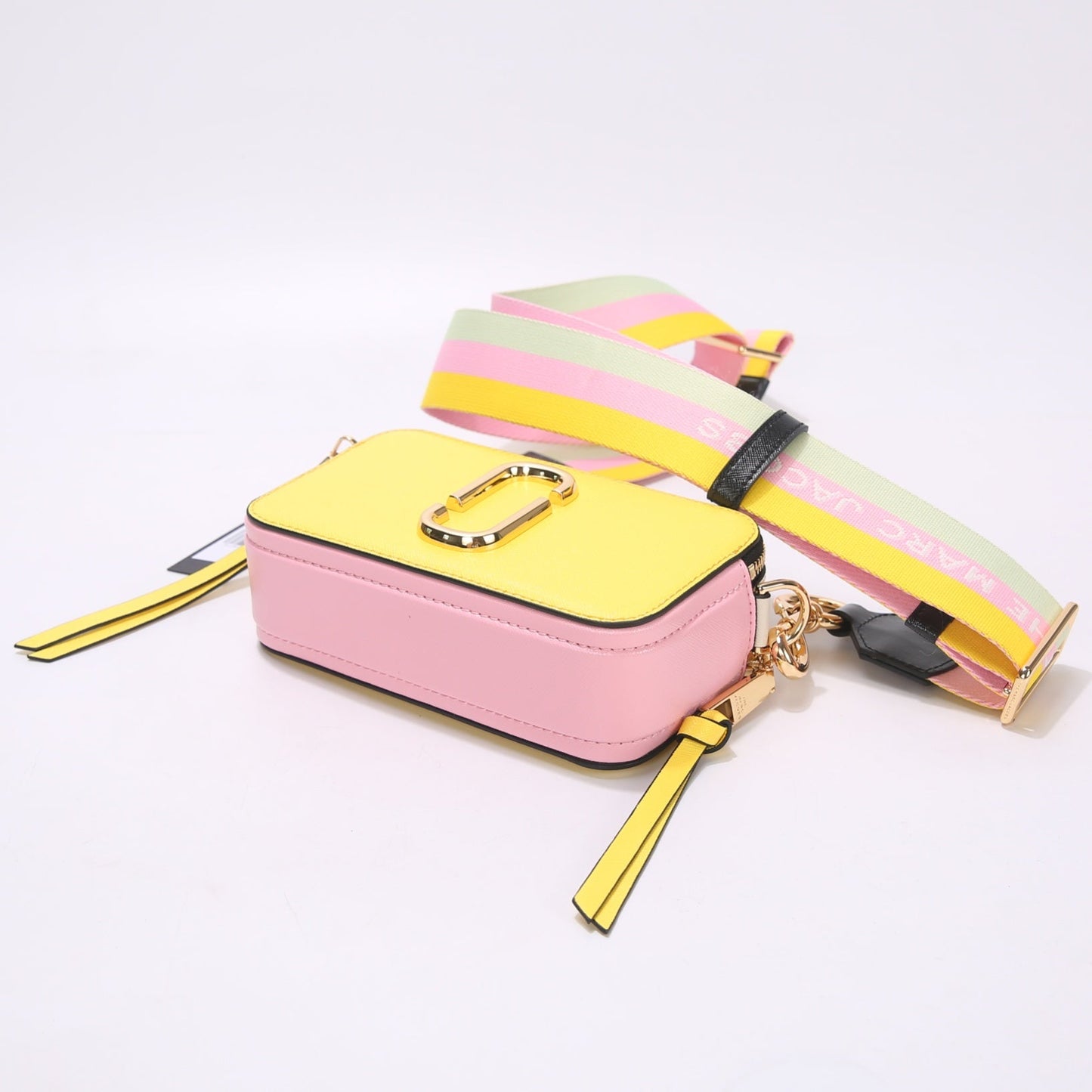 snapshot no113 yellow pink green