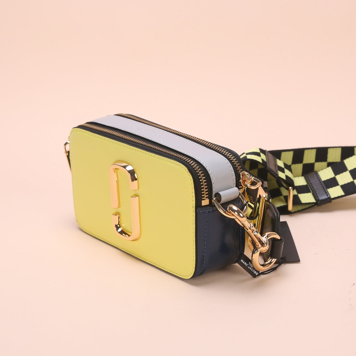 snapshot no122 yellow