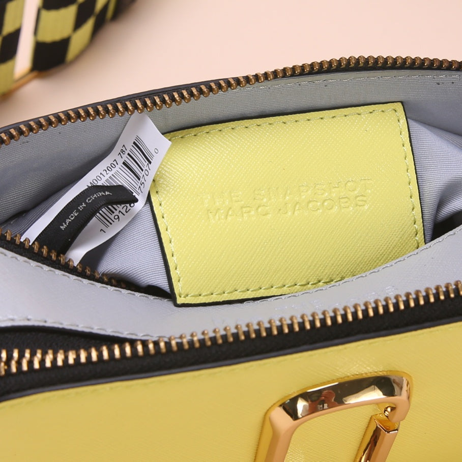 snapshot no122 yellow