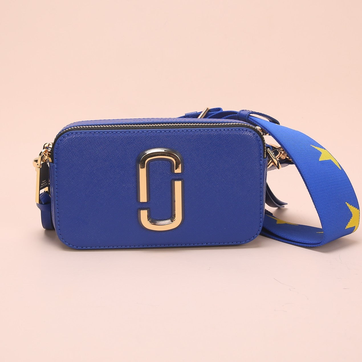 snapshot no123 blue yellow