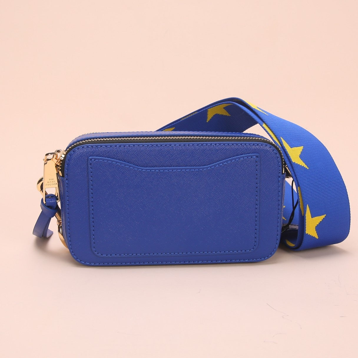 snapshot no123 blue yellow