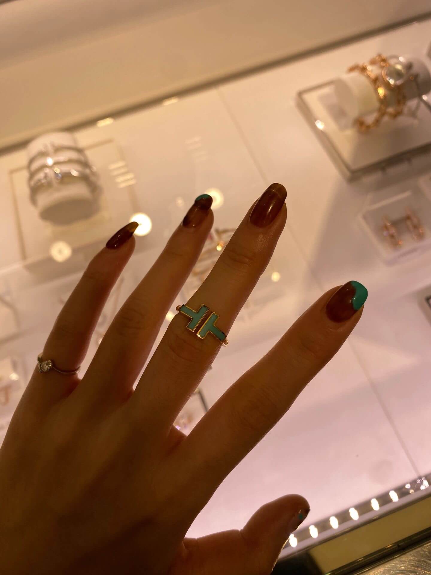 new light luxury t shaped stone ring with white fritillaria opening ring jz13168a12