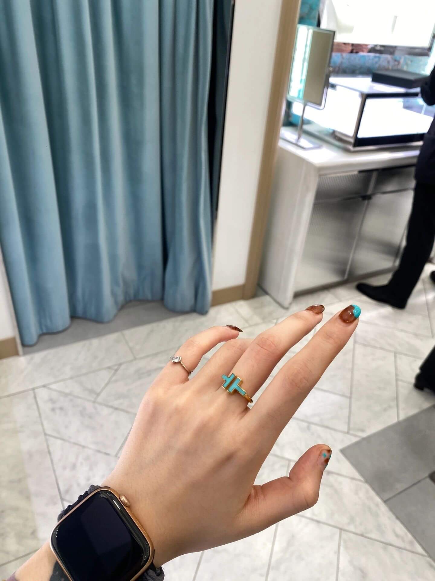 new light luxury t shaped stone ring with white fritillaria opening ring jz13168a12