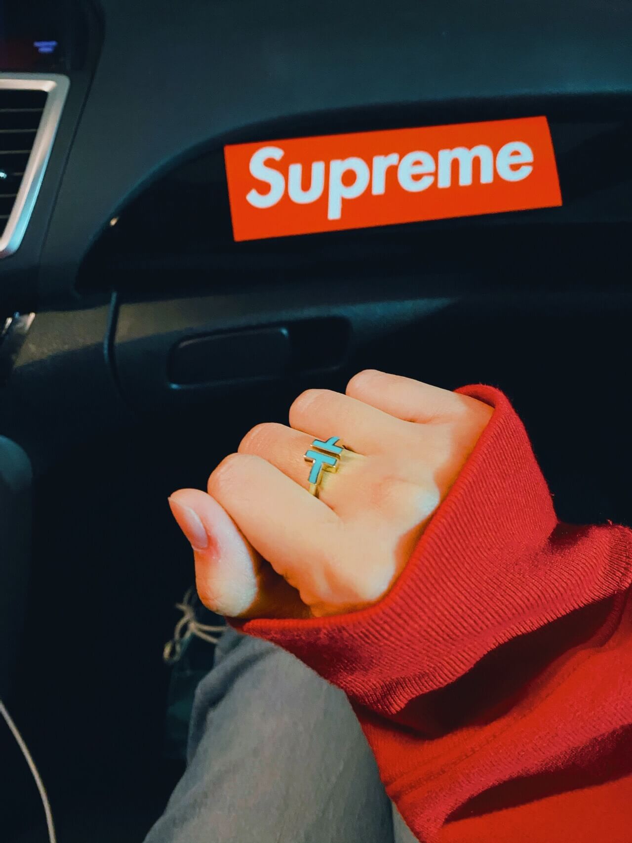 new light luxury t shaped stone ring with white fritillaria opening ring jz13168a12