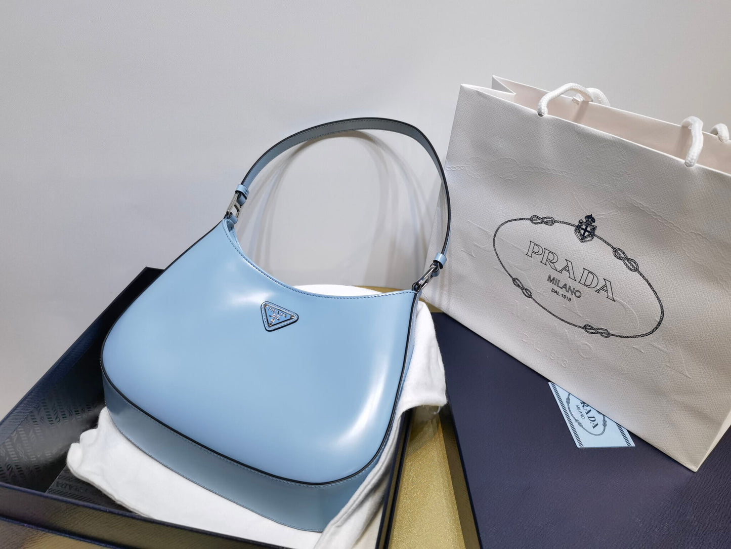 pra 1bc499 new armpit bag 2022 new color medieval armpit bag blue