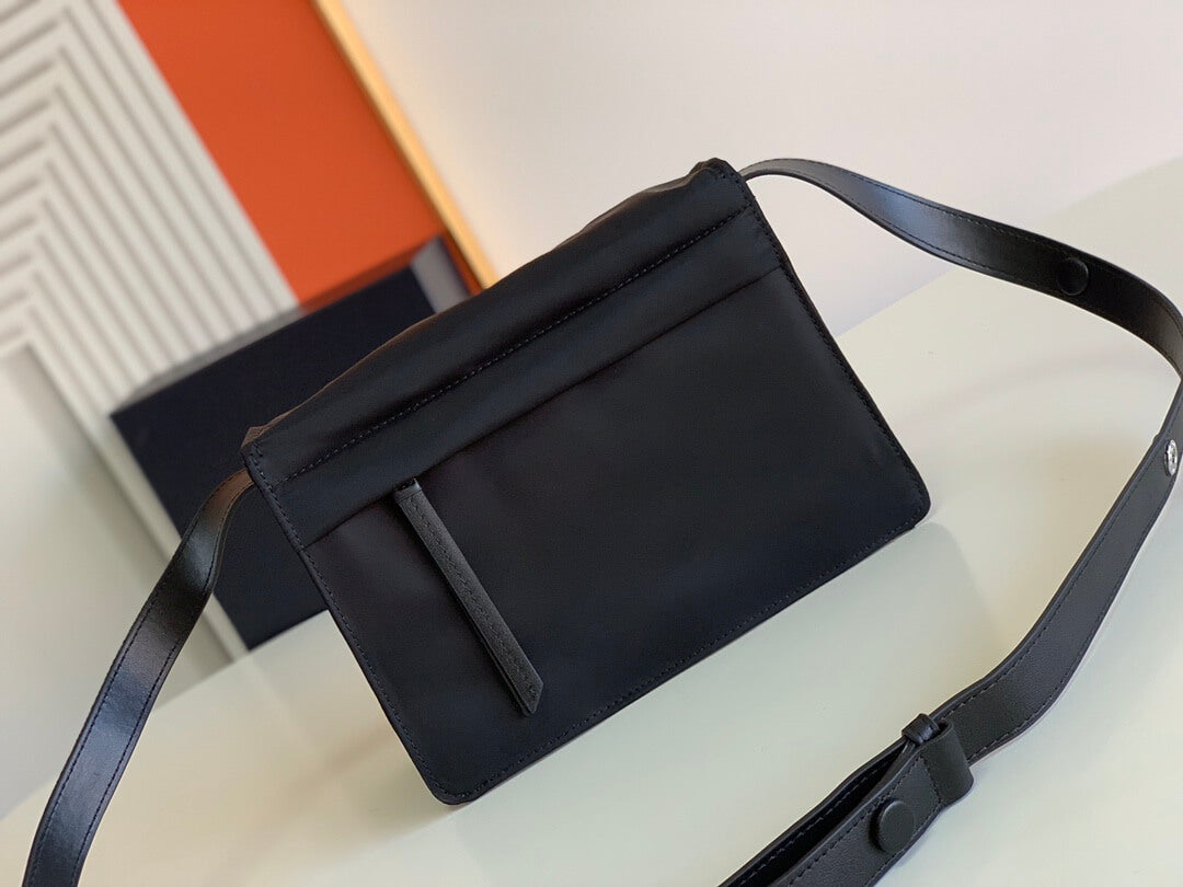 pra 1bd313 black small padded re nylon shoulder bag