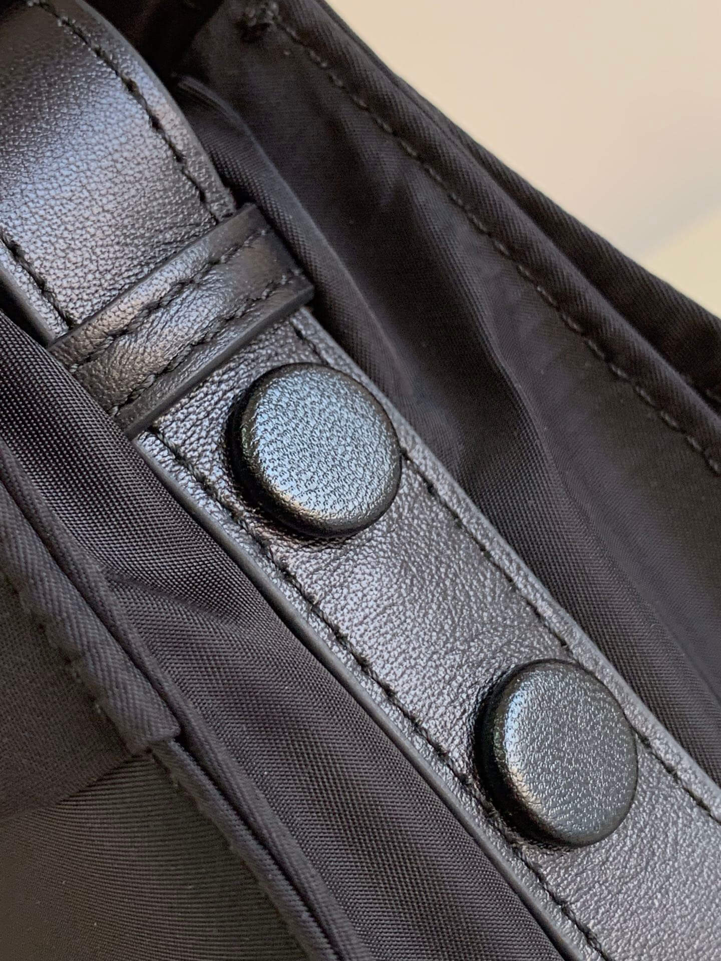 pra 1bd313 black small padded re nylon shoulder bag