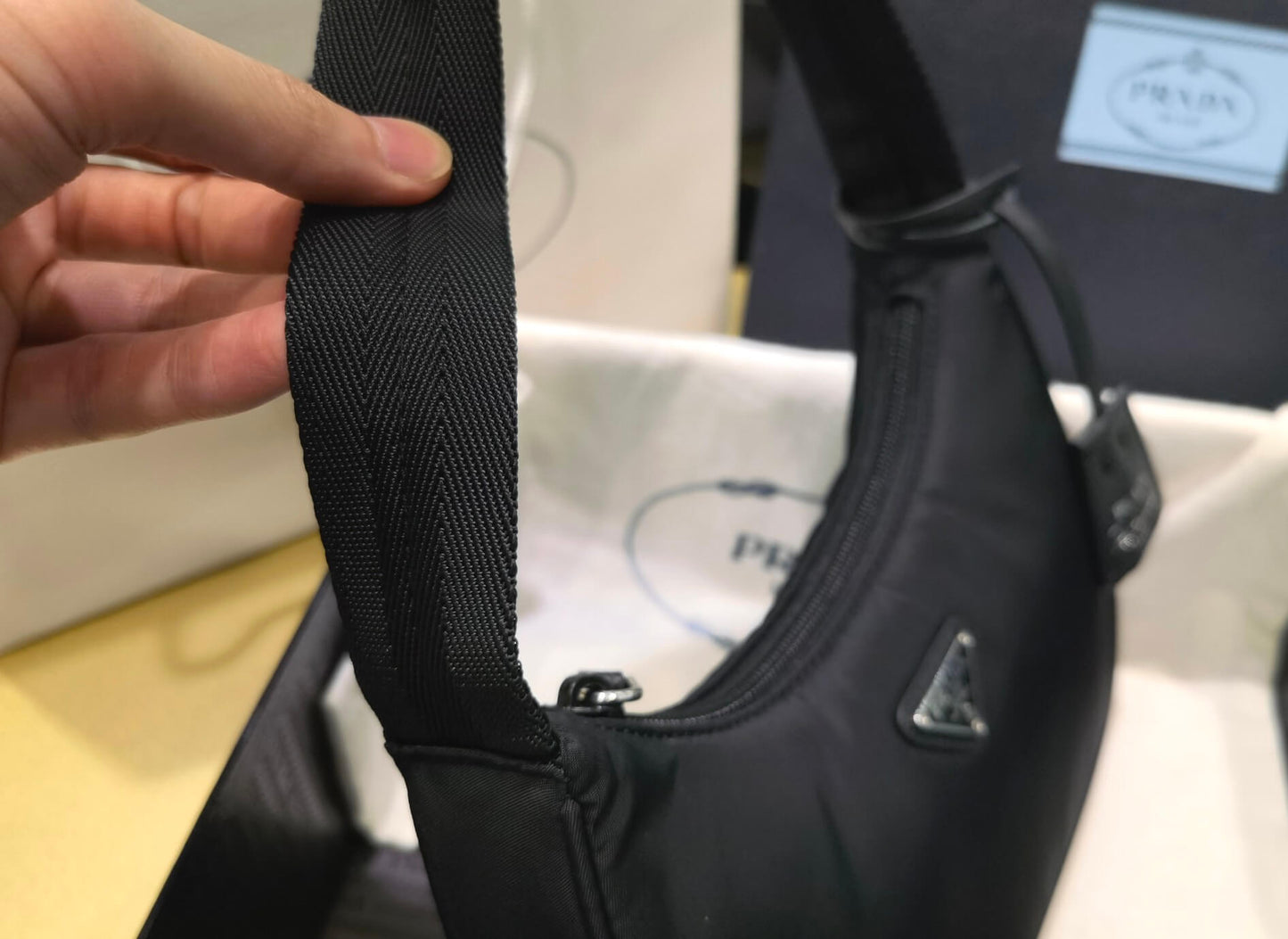 pra re nylon prada re edition 2000 mini bag axillary pouch black 1ne515