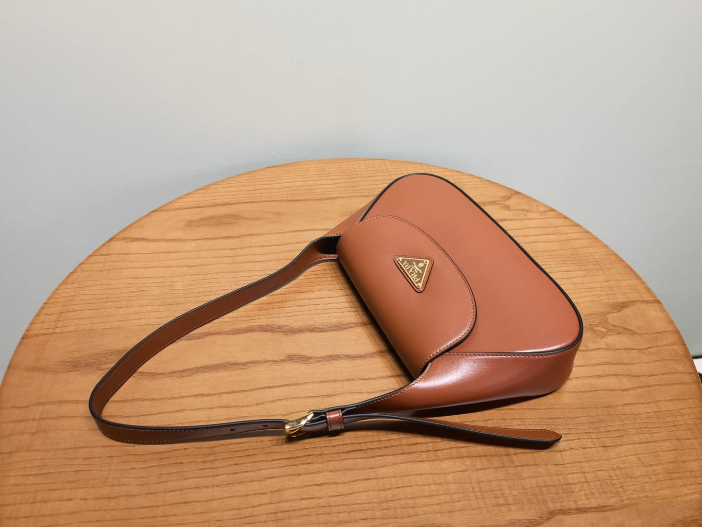 PRA Small leather shoulder bag 1BD358 Brown