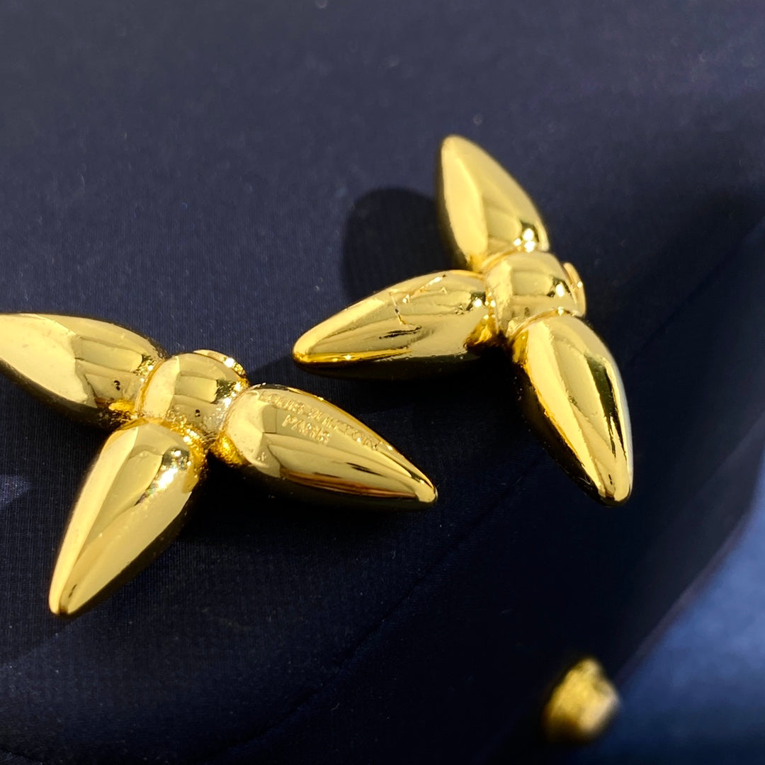lou smooth metal texture eearrings cross flower silver gold metal with pearl