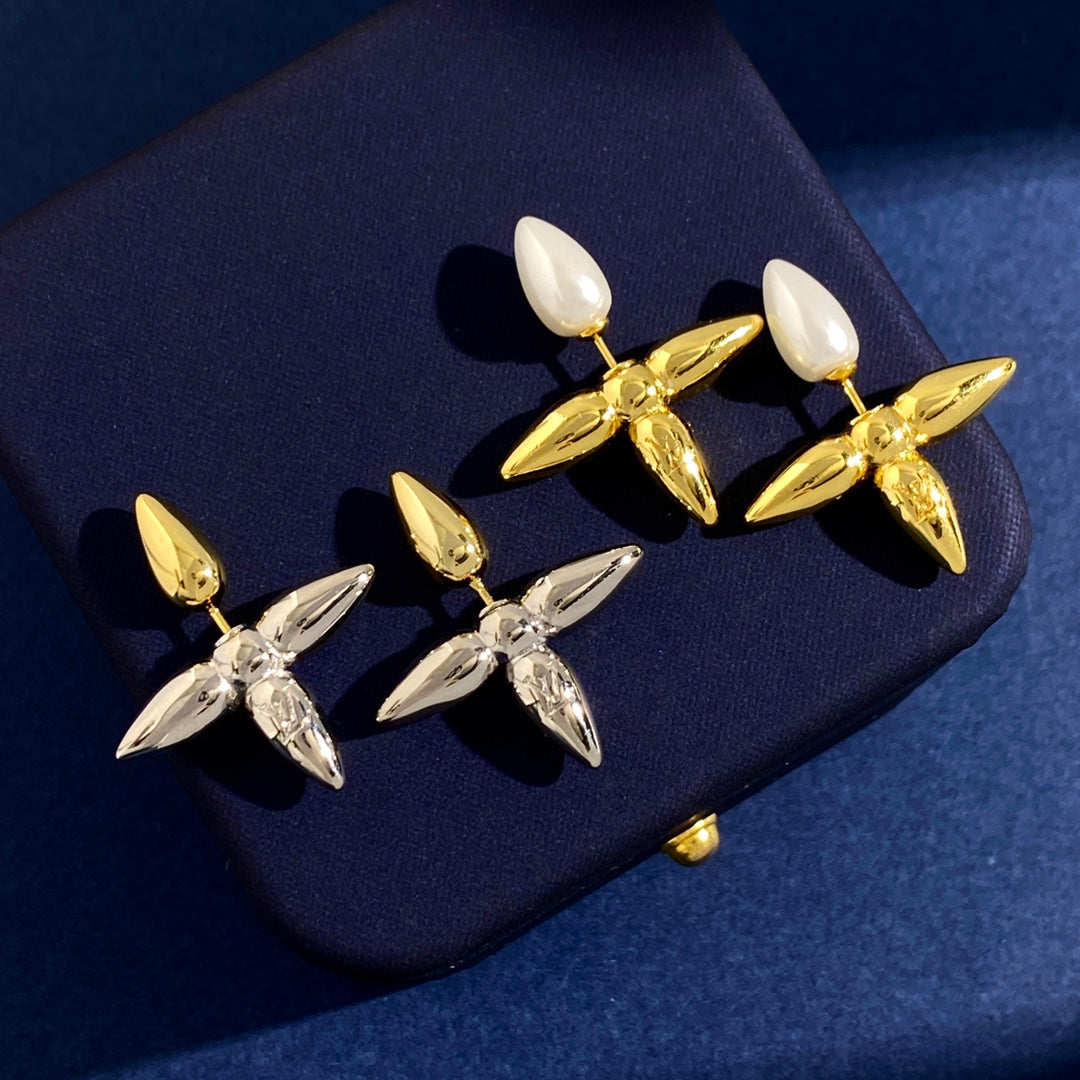 lou smooth metal texture eearrings cross flower silver gold metal with pearl