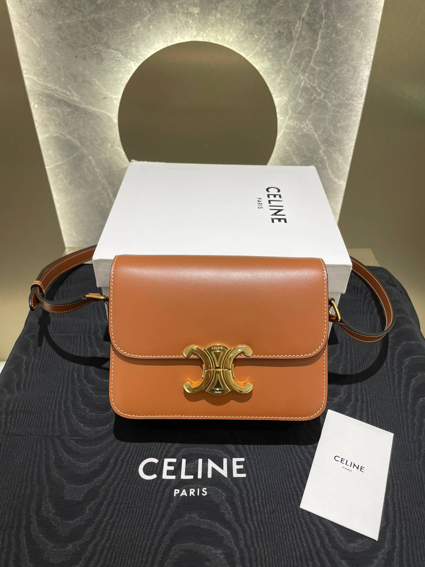 cl 188423 teen triomphe bag in shiny calfskin black