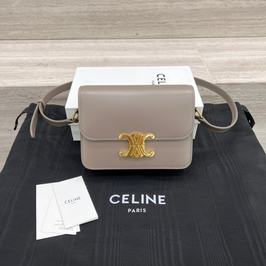 cl 188423 teen triomphe bag in shiny calfskin black