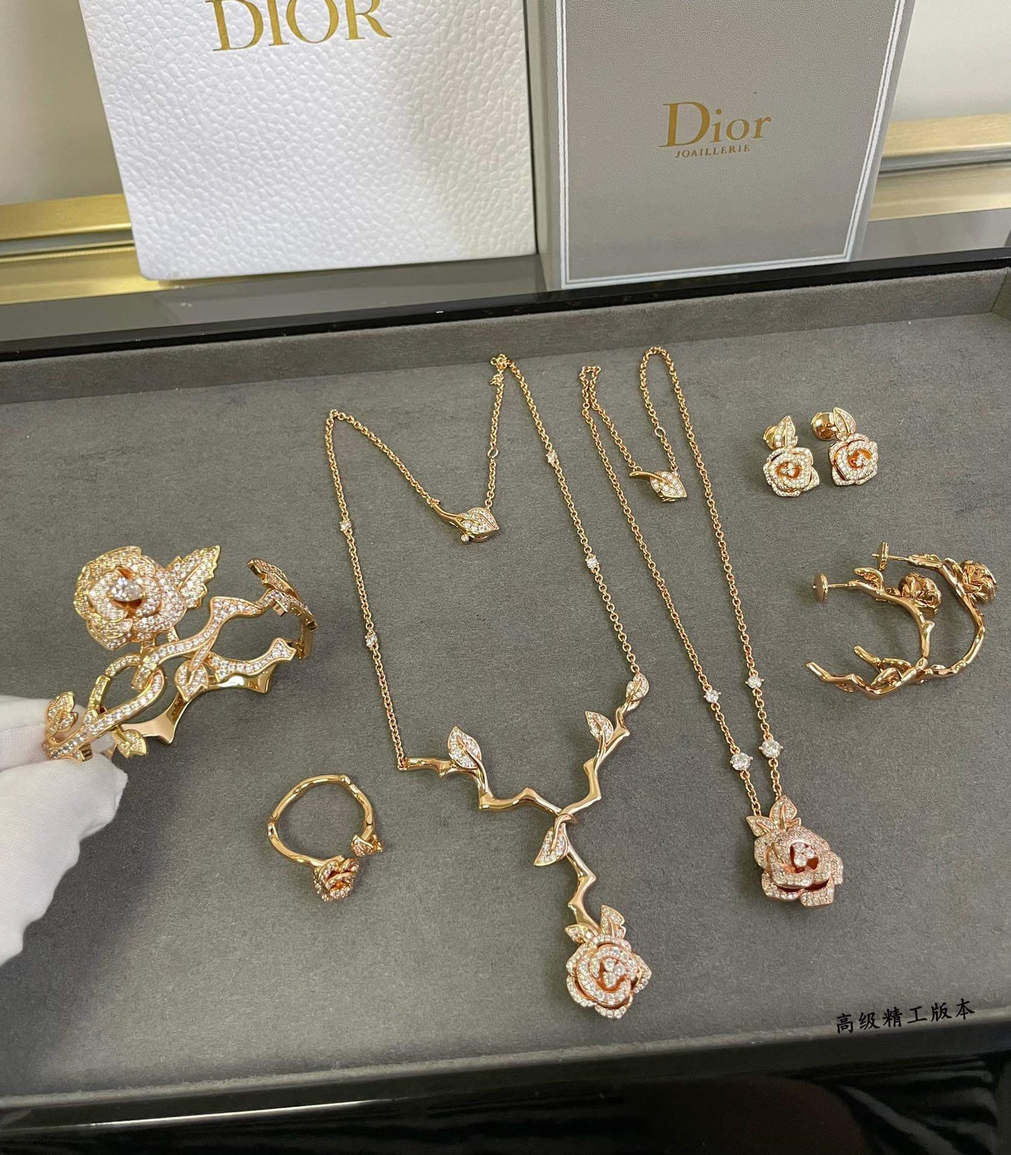 v gold plated dior luxury rose bracelet sz13168a2