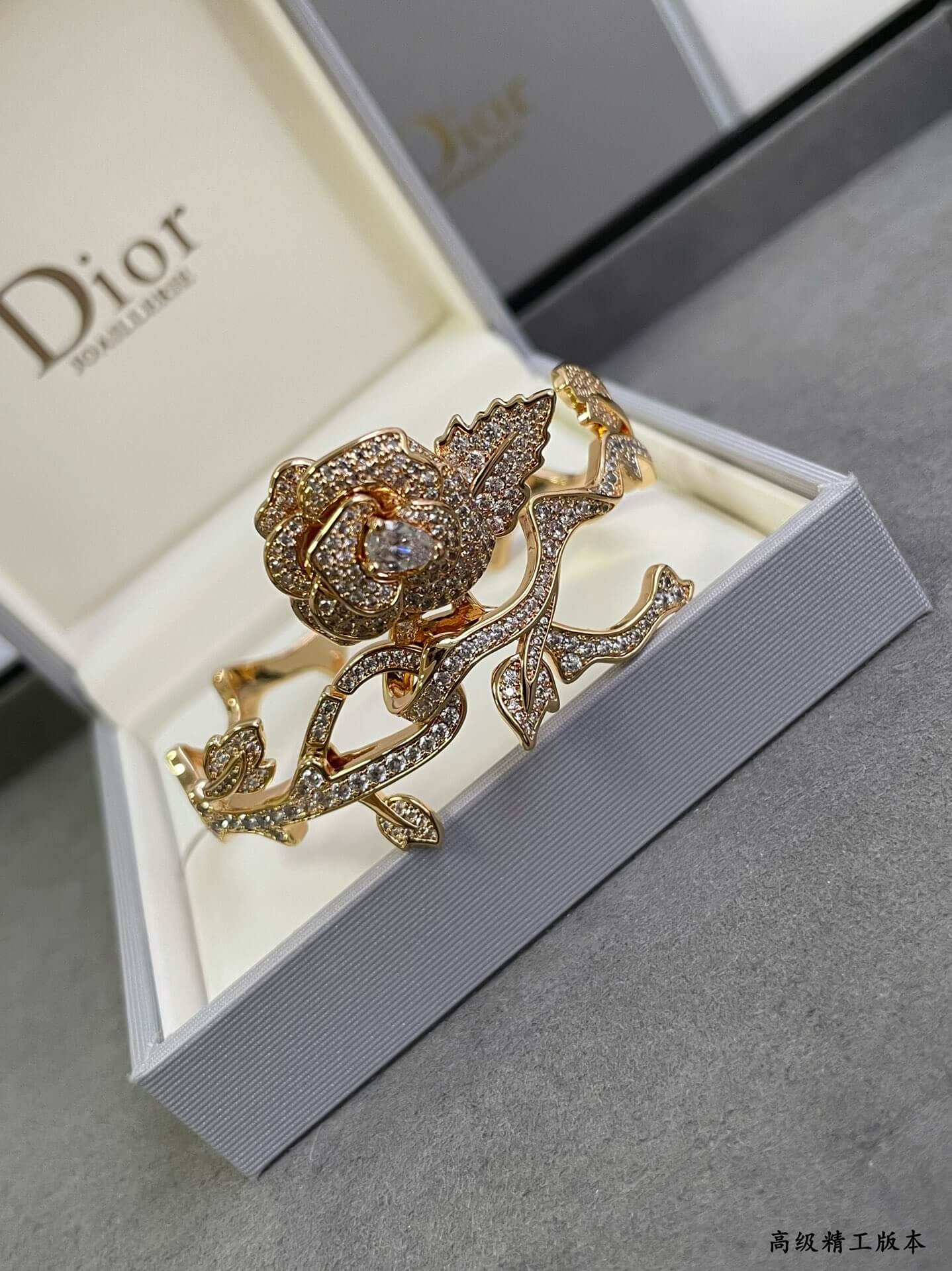 v gold plated dior luxury rose bracelet sz13168a2