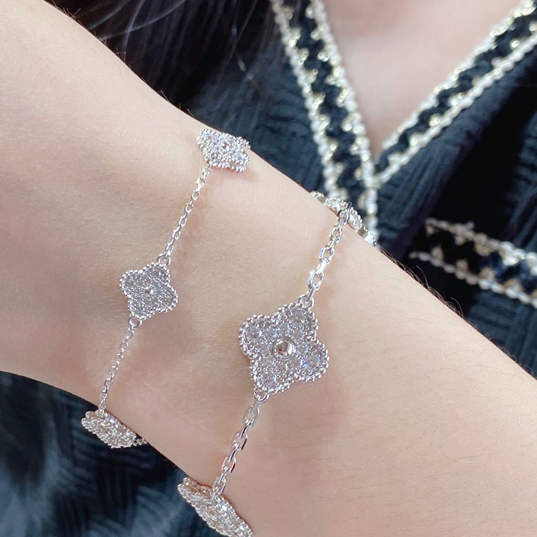Full Diamond Five Flower Four Leaf Clover Bracelet MLD1127380
