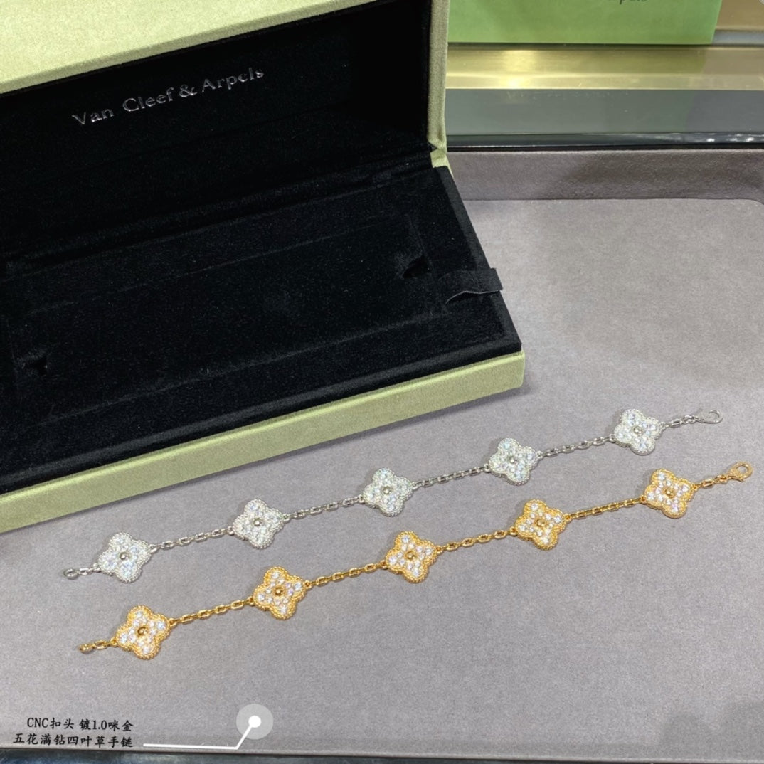 Full Diamond Five Flower Four Leaf Clover Bracelet MLD1127380