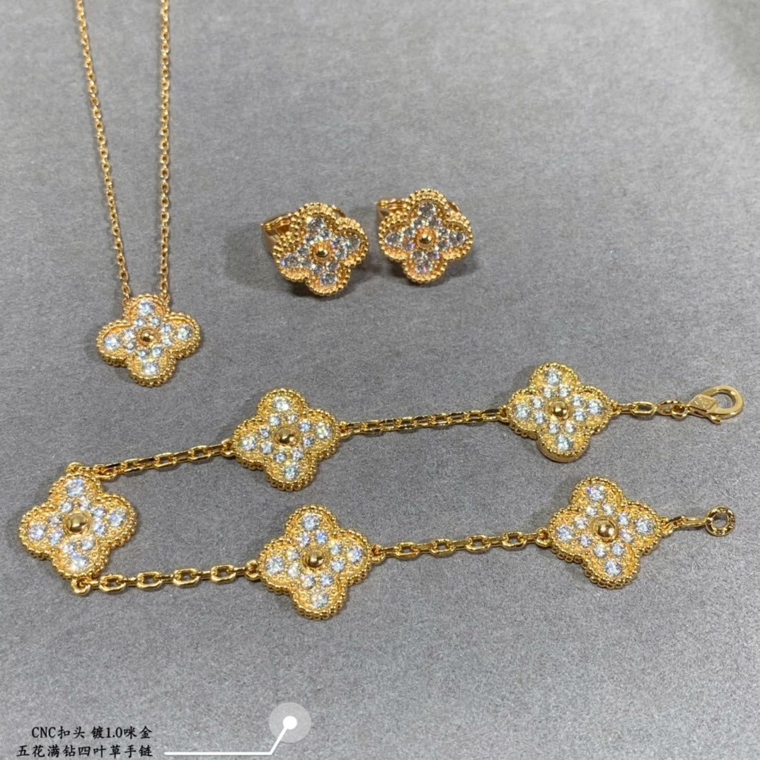 Full Diamond Five Flower Four Leaf Clover Bracelet MLD1127380