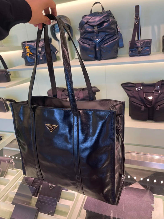 pra waxed leather tote bag premium designer handbag oversized commuter bag women water resistant durable work tote vintage inspired shoulder bag 2024 new collection 1bg460 black