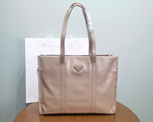 pra waxed leather tote bag premium designer handbag oversized commuter bag women water resistant durable work tote vintage inspired shoulder bag 2024 new collection 1bg460 nude pink