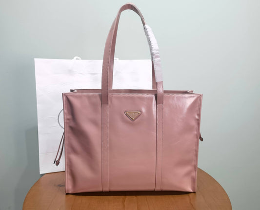 pra waxed leather tote bag premium designer handbag oversized commuter bag women water resistant durable work tote vintage inspired shoulder bag 2024 new collection 1bg460 pink