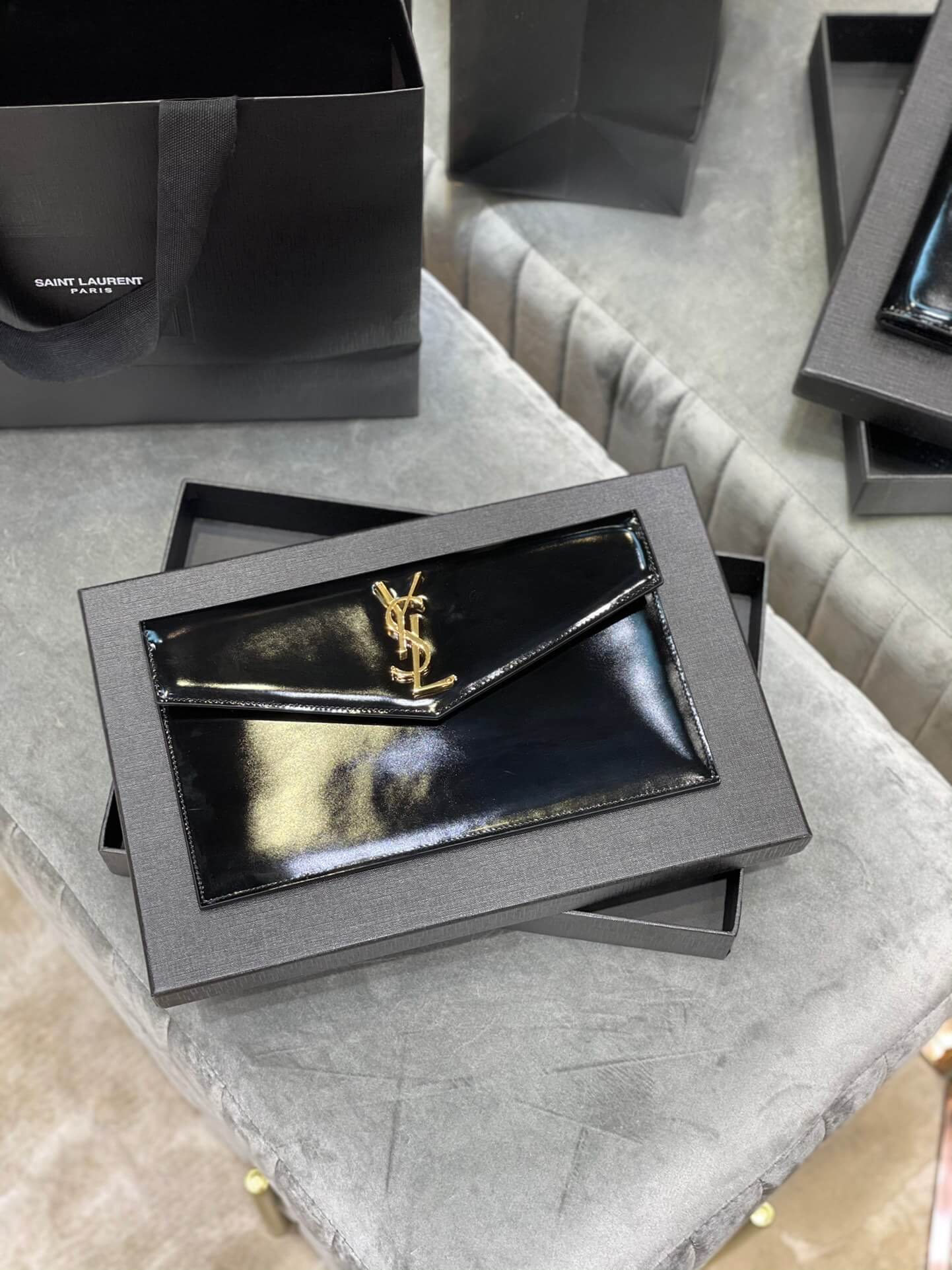 ys l 565739 clutch bag black plain shiny real leather free shipping