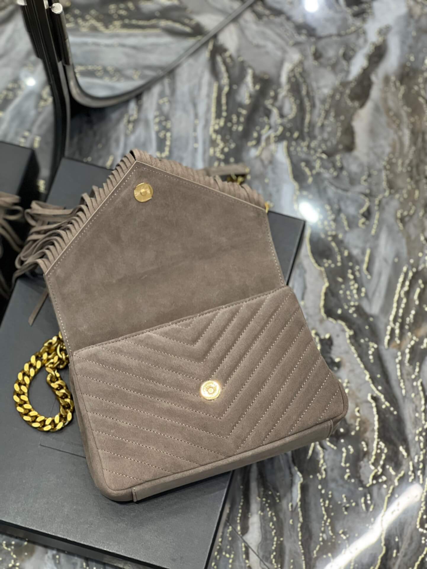 college medium chain bag in light suede with fringes grey 392737