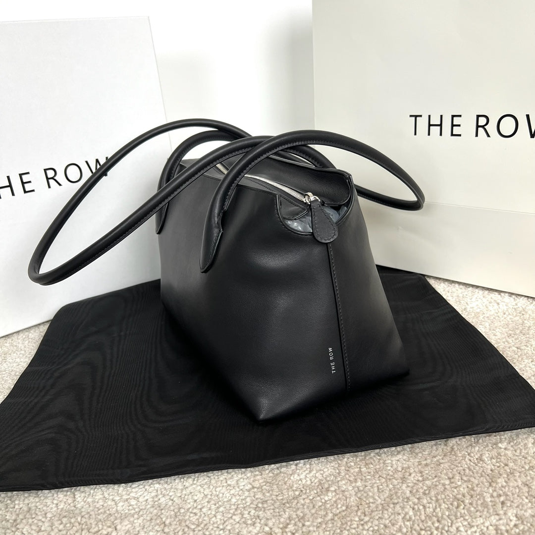 The Row Terrasse Shoulder Bag TR27231 - View 8