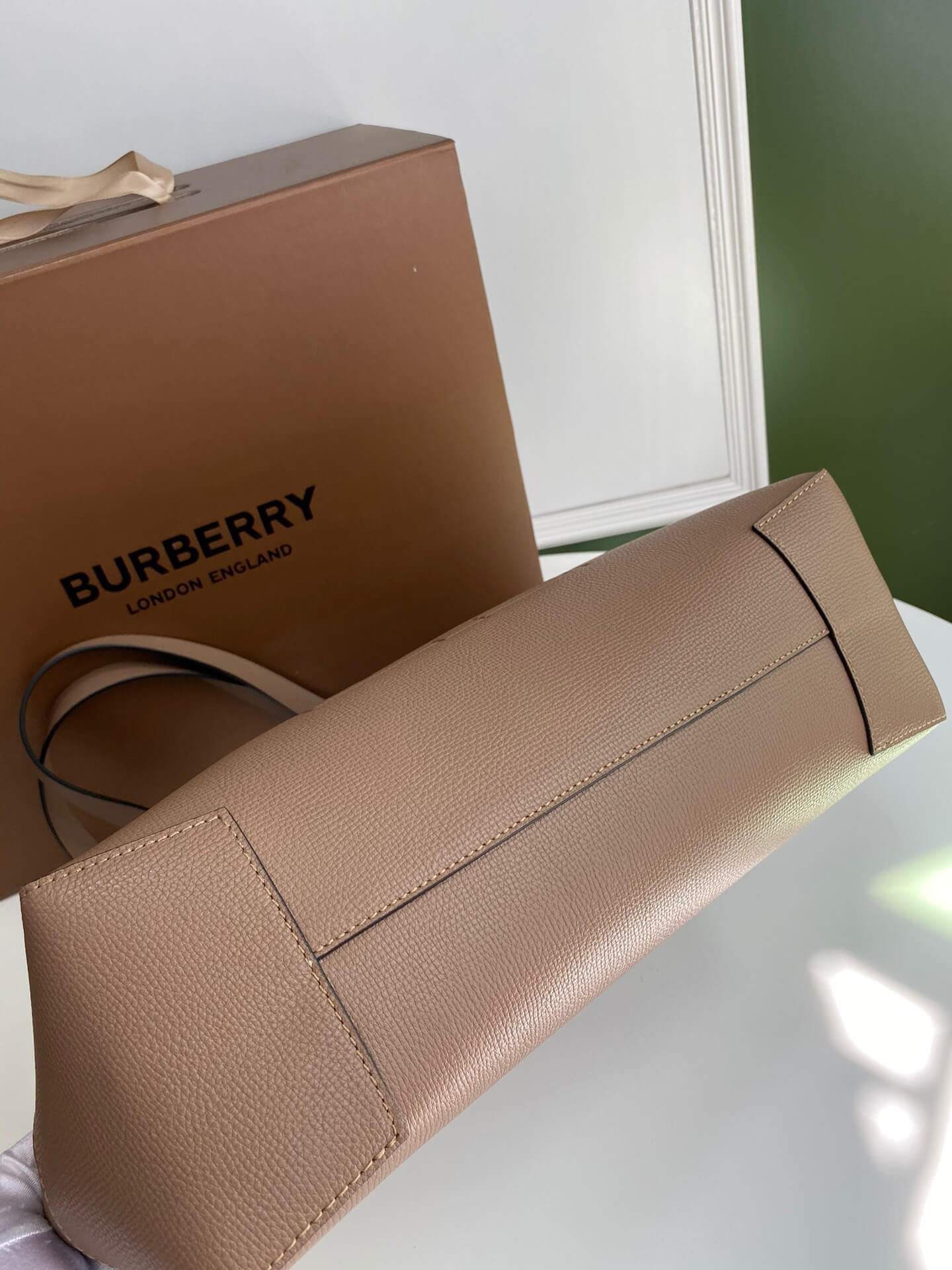 bur tote bag handbag brown cowhide 550678 for 2022