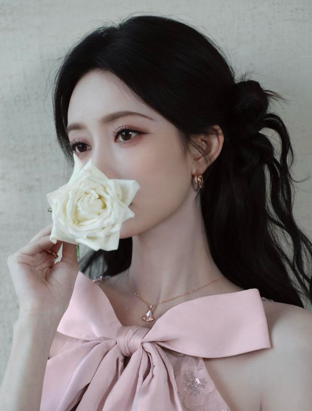 BVLGARI Necklace White Shell MLD10053