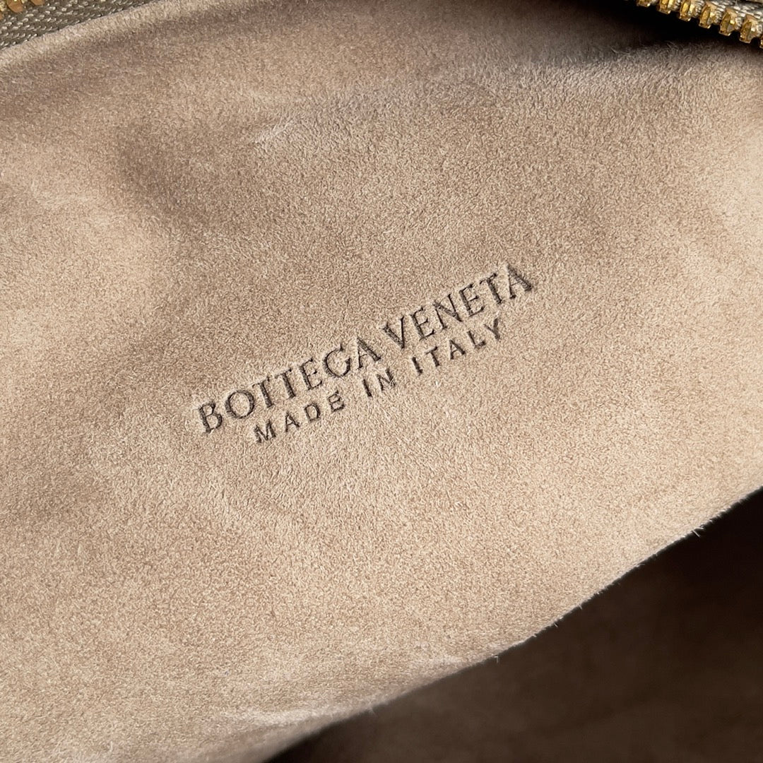 Bottega Veneta Jodie Medium Suede Camel 690225
