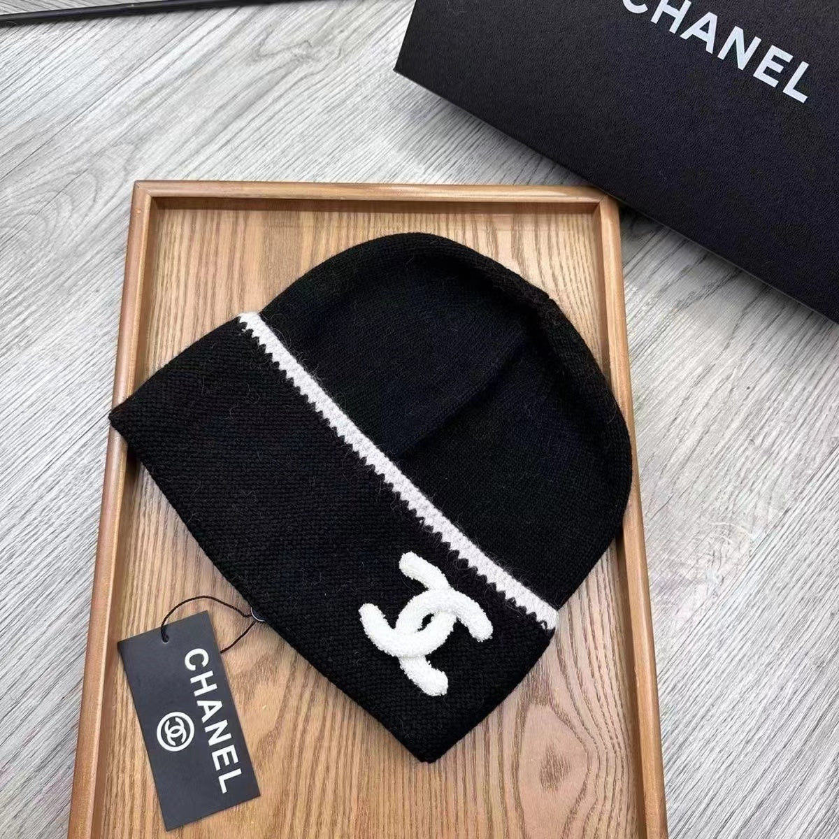 cha fluffy hat black m240623