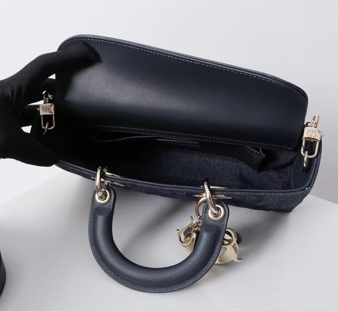 Medium Lady D-Joy Bag M0540