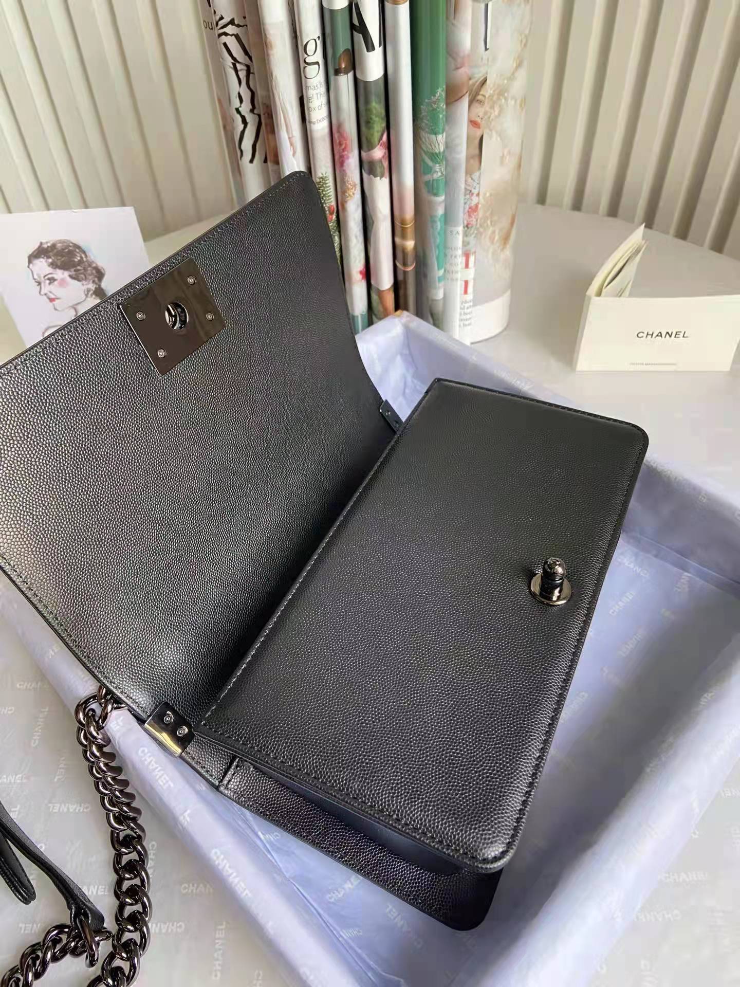leboy 25 black hardware caviar cowhide edge