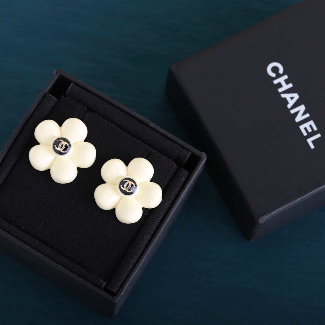 cha cc earrings sunflower earnails free shipping