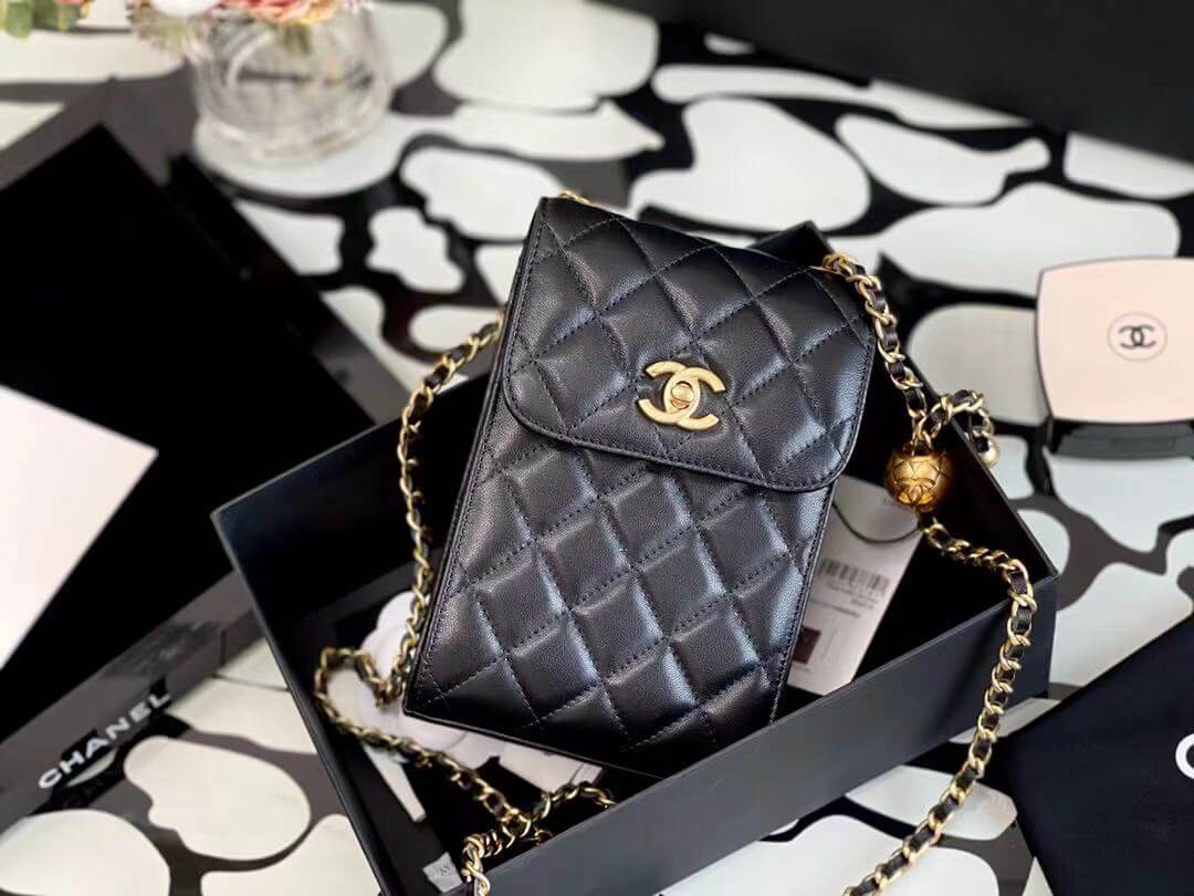 cha shoulder bag black