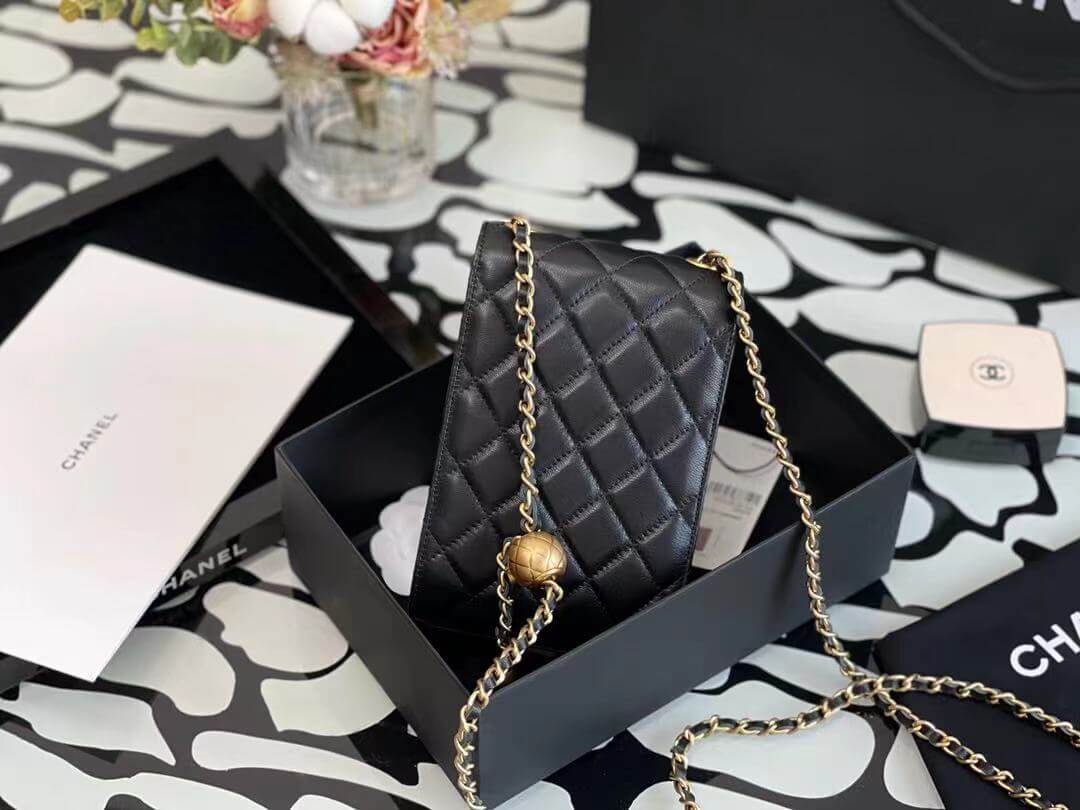 cha shoulder bag black